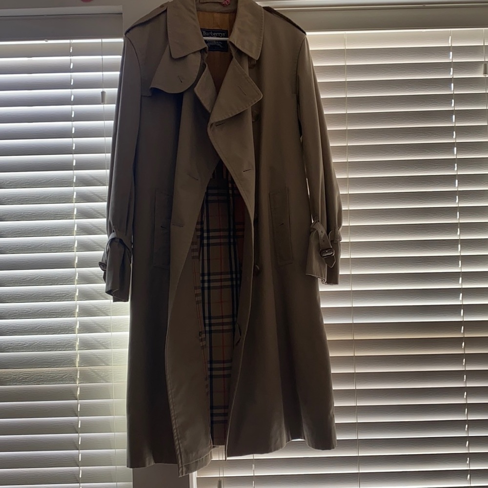 Burberry trench coat (Vintage)